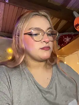 SophiaWeestt99 online show from 02-03-26, 03:15