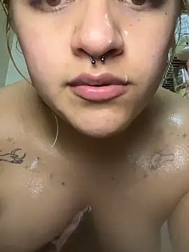 SophiaWeestt99 online show from 04-13-26, 06:41