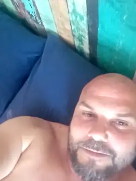 Snapshot of Javierchico chatting on 05-17-26, 06:15 Javierchico online show from 05-17-26, 06:15