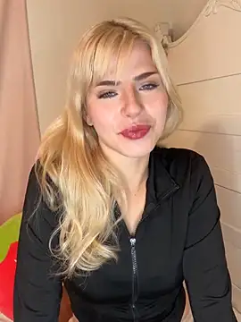 Snapshot of SirenitySirenxx chatting on 12-11-24, 09:23 SirenitySirenxx online show from 12-11-24, 09:23