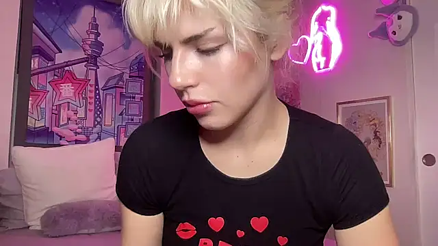 Snapshot of SirenitySirenxx chatting on 02-13-25, 06:09 SirenitySirenxx online show from 02-13-25, 06:09