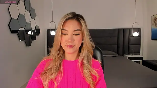 RebeccaHudson online show from 02-08-26, 05:38