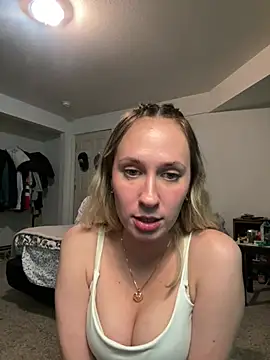 Snapshot of M1ssyk1ssy chatting on 12-16-24, 01:21 M1ssyk1ssy online show from 12-16-24, 01:21