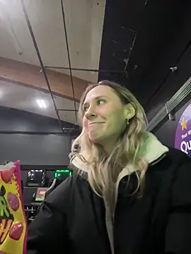 Snapshot of M1ssyk1ssy chatting on 01-28-25, 01:18 M1ssyk1ssy online show from 01-28-25, 01:18