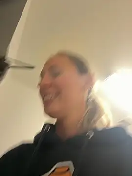 Snapshot of M1ssyk1ssy chatting on 02-04-25, 10:02 M1ssyk1ssy online show from 02-04-25, 10:02