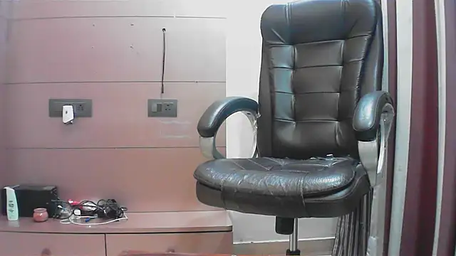 collage hoty online show from 11-15-25, 04:47