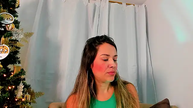 Snapshot of camilawm19 chatting on 12-10-24, 10:49 camilawm19 online show from 12-10-24, 10:49
