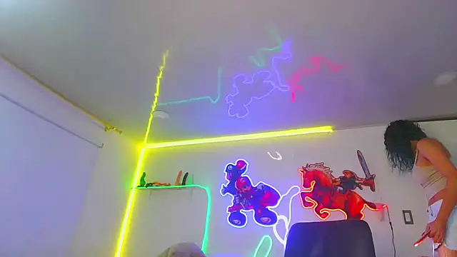 Snapshot of sweetie_tsgirl_ chatting on 12-16-24, 08:31 sweetie tsgirl online show from 12-16-24, 08:31