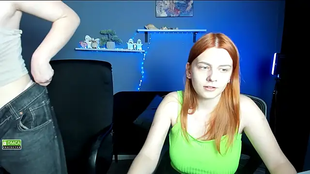 Snapshot of nikole_kitt chatting on 01-28-25, 11:39 nikole kitt online show from 01-28-25, 11:39