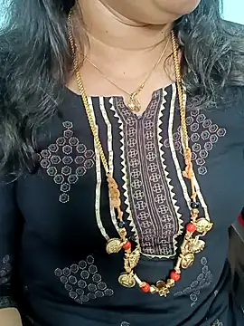 Snapshot of gaurika18 chatting on 02-26-25, 06:04 gaurika18 online show from 02-26-25, 06:04