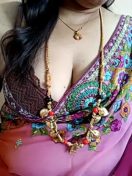 Snapshot of gaurika18 chatting on 03-01-25, 04:58 gaurika18 online show from 03-01-25, 04:58