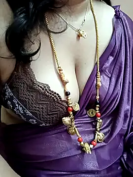 Snapshot of gaurika18 chatting on 03-02-25, 01:15 gaurika18 online show from 03-02-25, 01:15