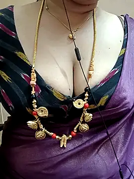 Snapshot of gaurika18 chatting on 03-02-25, 12:54 gaurika18 online show from 03-02-25, 12:54