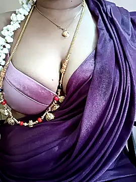 Snapshot of gaurika18 chatting on 03-05-25, 07:38 gaurika18 online show from 03-05-25, 07:38