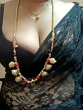 Snapshot of gaurika18 chatting on 03-06-25, 12:54 gaurika18 online show from 03-06-25, 12:54