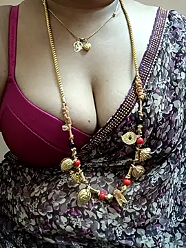 Snapshot of gaurika18 chatting on 03-06-25, 05:00 gaurika18 online show from 03-06-25, 05:00