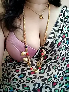 Snapshot of gaurika18 chatting on 03-07-25, 05:18 gaurika18 online show from 03-07-25, 05:18