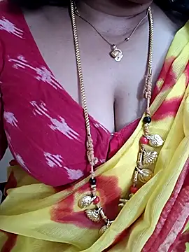 Snapshot of gaurika18 chatting on 03-07-25, 08:45 gaurika18 online show from 03-07-25, 08:45