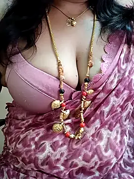 Snapshot of gaurika18 chatting on 03-10-25, 05:43 gaurika18 online show from 03-10-25, 05:43