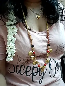 Snapshot of gaurika18 chatting on 03-12-25, 11:54 gaurika18 online show from 03-12-25, 11:54