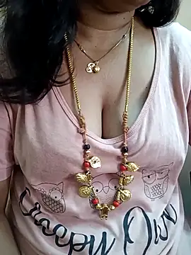 Snapshot of gaurika18 chatting on 03-14-25, 02:42 gaurika18 online show from 03-14-25, 02:42