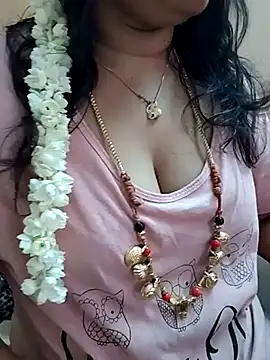 Snapshot of gaurika18 chatting on 03-18-25, 06:57 gaurika18 online show from 03-18-25, 06:57