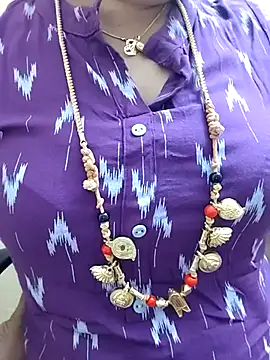 Snapshot of gaurika18 chatting on 03-19-25, 02:02 gaurika18 online show from 03-19-25, 02:02