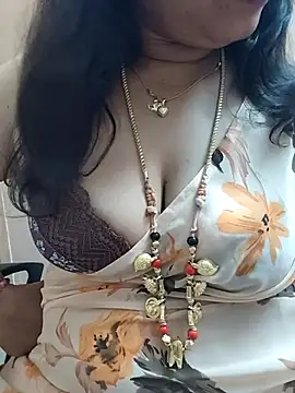 Snapshot of gaurika18 chatting on 03-20-25, 02:10 gaurika18 online show from 03-20-25, 02:10