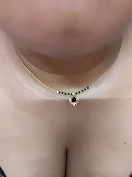 Snapshot of gaurika18 chatting on 09-09-25, 08:41 gaurika18 online show from 09-09-25, 08:41