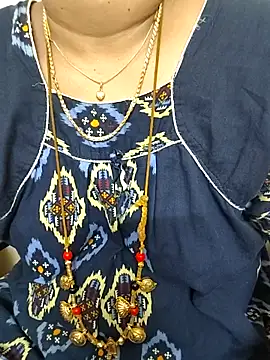 Snapshot of gaurika18 chatting on 09-12-25, 12:44 gaurika18 online show from 09-12-25, 12:44