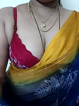 Snapshot of gaurika18 chatting on 09-27-25, 06:40 gaurika18 online show from 09-27-25, 06:40