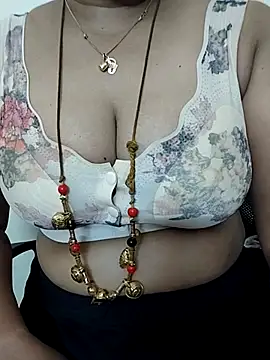 Snapshot of gaurika18 chatting on 10-04-25, 02:20 gaurika18 online show from 10-04-25, 02:20