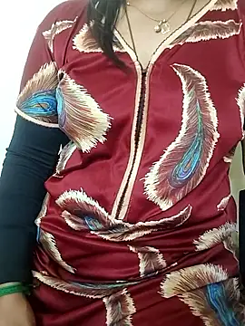 Snapshot of gaurika18 chatting on 10-14-25, 06:42 gaurika18 online show from 10-14-25, 06:42