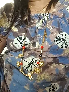 Snapshot of gaurika18 chatting on 10-31-25, 01:56 gaurika18 online show from 10-31-25, 01:56