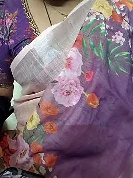 Snapshot of gaurika18 chatting on 11-02-25, 05:10 gaurika18 online show from 11-02-25, 05:10