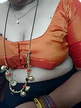 Snapshot of gaurika18 chatting on 12-02-25, 03:34 gaurika18 online show from 12-02-25, 03:34