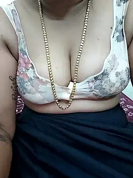 Snapshot of gaurika18 chatting on 01-11-26, 11:59 gaurika18 online show from 01-11-26, 11:59