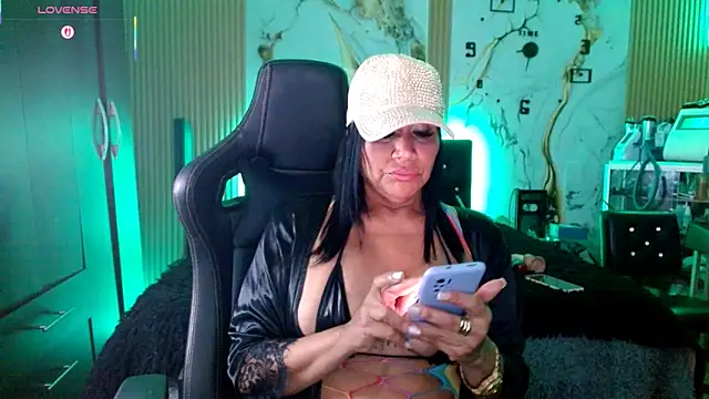 Demion prince online show from 04-24-26, 12:35