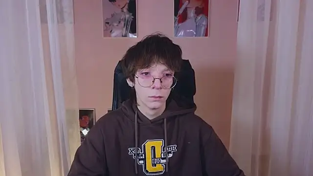 Snapshot of TommieH chatting on 02-02-25, 05:21 TommieH online show from 02-02-25, 05:21