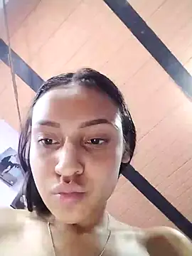 Snapshot of emma_ambar chatting on 02-25-25, 12:36 emma ambar online show from 02-25-25, 12:36