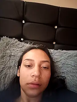 Snapshot of emma_ambar chatting on 09-10-25, 05:35 emma ambar online show from 09-10-25, 05:35