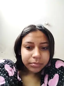 Snapshot of emma_ambar chatting on 10-10-25, 04:39 emma ambar online show from 10-10-25, 04:39