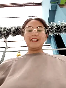 lara moon25 online show from 01-05-25, 08:21