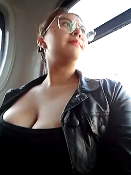 lara moon25 online show from 09-30-25, 09:09