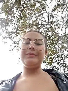 lara moon25 online show from 10-05-25, 07:12