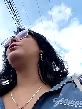 lara moon25 online show from 11-21-25, 07:34