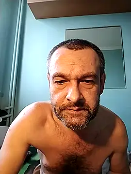 Andrzej-M online show from 11-20-25, 07:19