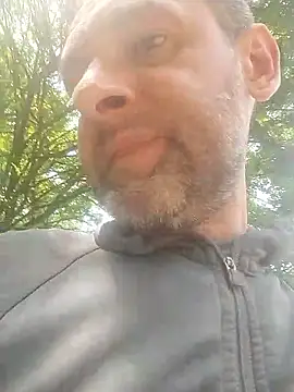 Snapshot of Andrzej-M chatting on 05-24-26, 11:37 Andrzej-M online show from 05-24-26, 11:37