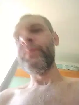 Snapshot of Andrzej-M chatting on 05-25-26, 11:38 Andrzej-M online show from 05-25-26, 11:38