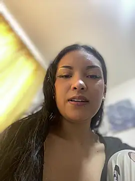Snapshot of baby_lizy chatting on 05-19-26, 12:55 baby lizy online show from 05-19-26, 12:55